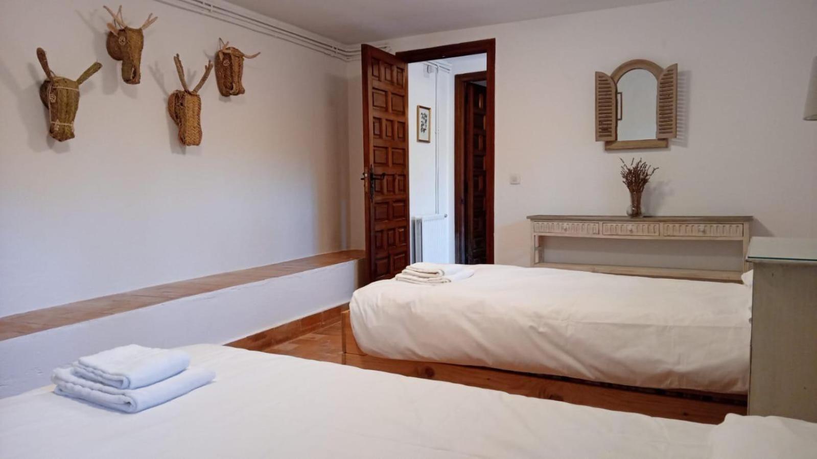 Villa Gran Chalet Con Piscina Y Apartamento En Navacerrada Exterior foto